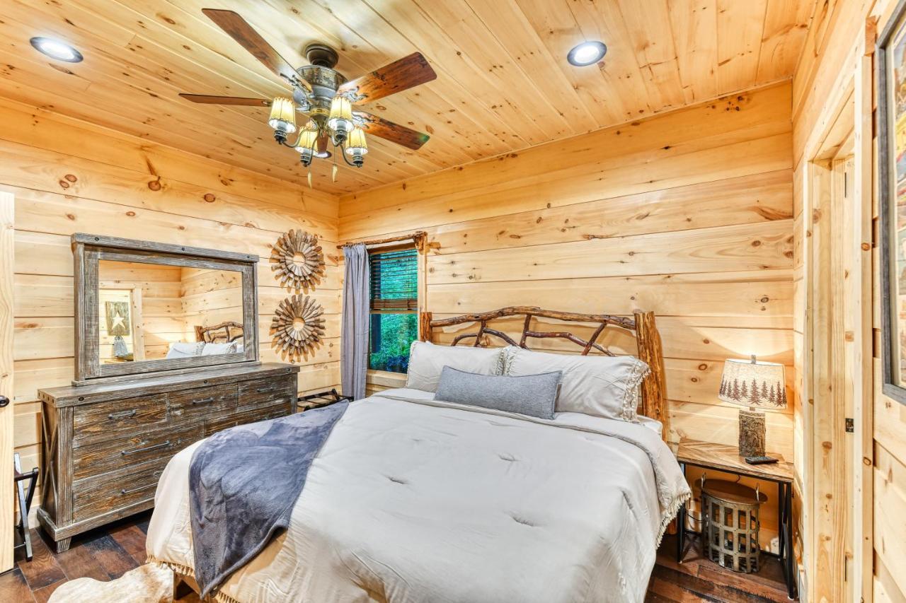 The Grand Fir Villa Gatlinburg Exterior photo